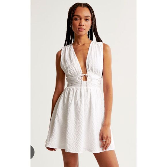 Abercrombie & Fitch Textured Plunge Keyhole Mini Dress Size XXS - Picture 1 of 4